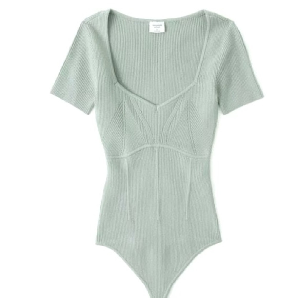 Abercrombie & Fitch Short-Sleeve Sweetheart Sweater Bodysuit in Sage Green, S